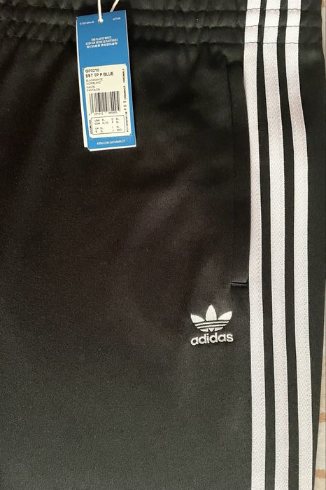 Trening Adidas originals gri si negru noi cu eticheta!!!