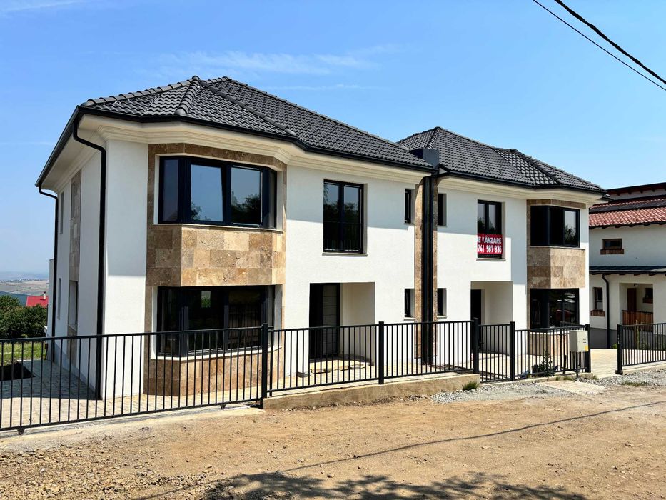 Vand casa duplex sat Gheorghieni 170mp utili, 600mp teren