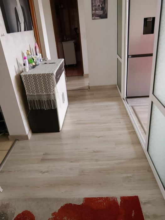 Vând apartament 3 camere