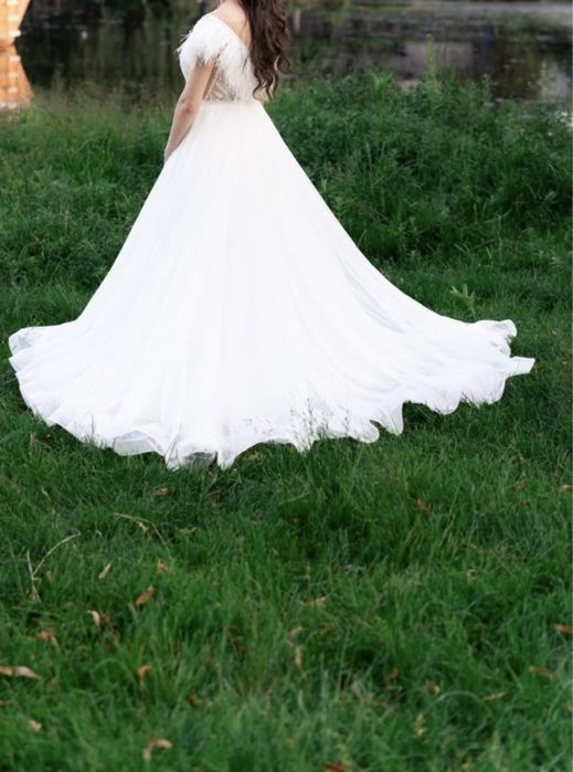 Rochie de mireasa 2024