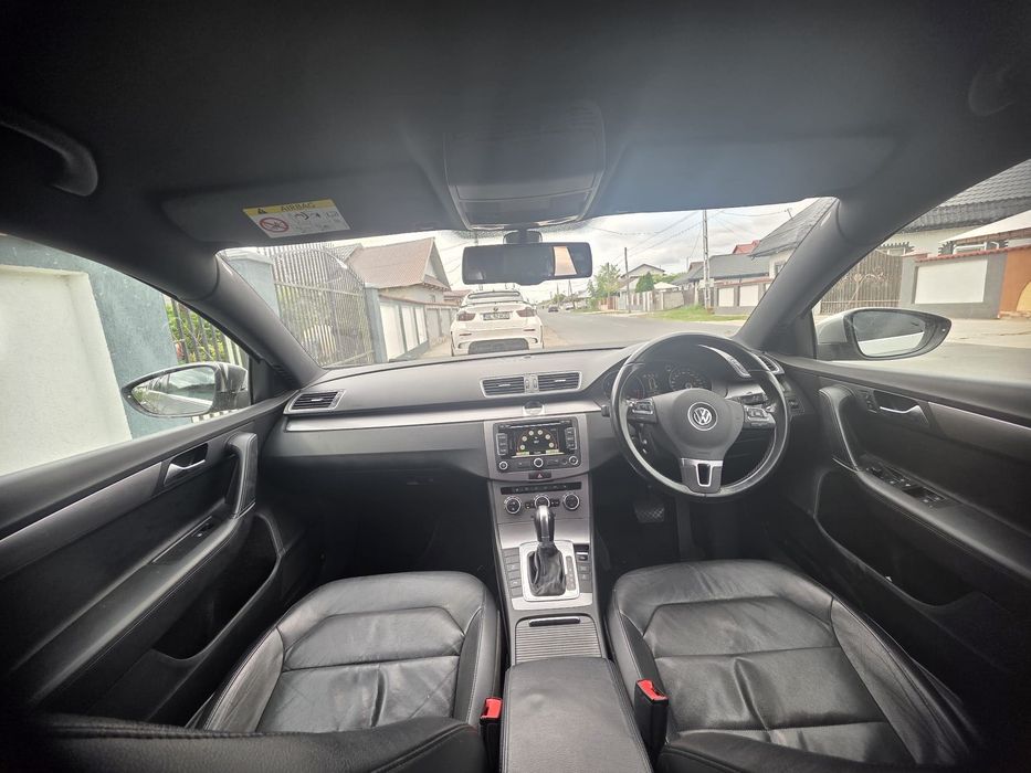 Dezmembrez Passat b7 2.0 tdi