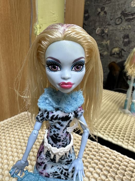 Продам куклу  монстр хай!