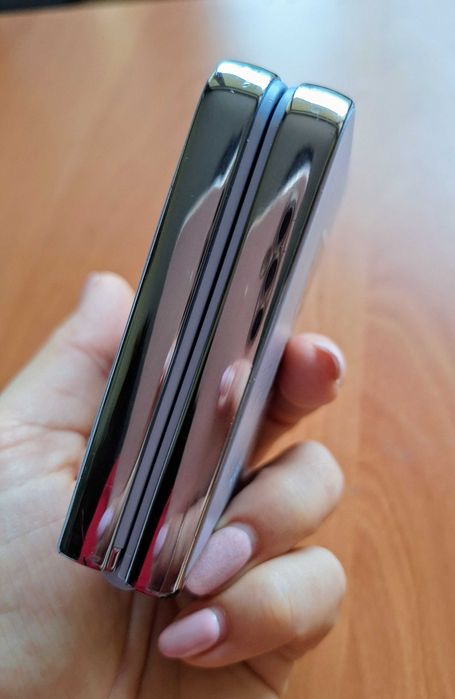 Сгъваем телефон само за 20 евро