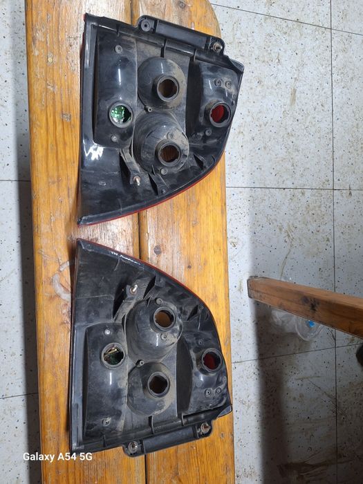 Продам задние фонари