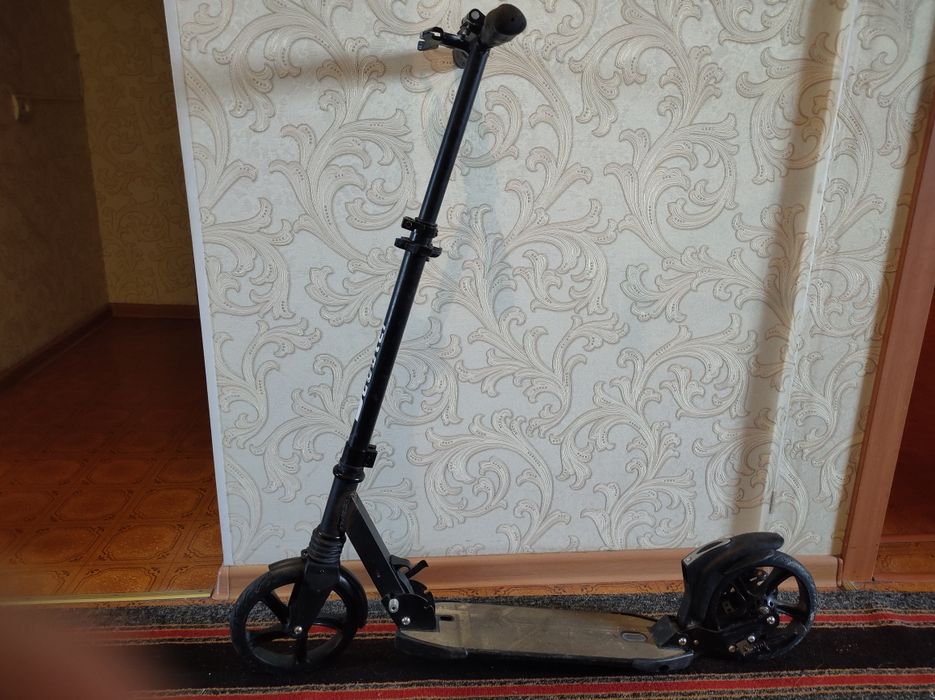 Продам трюковой самокат SCOOTER