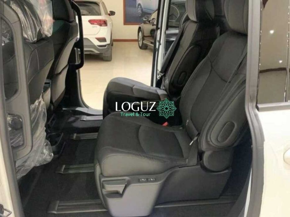 Гид на личном минивен для экскурсий и поездок по Бухаре и окрестностям