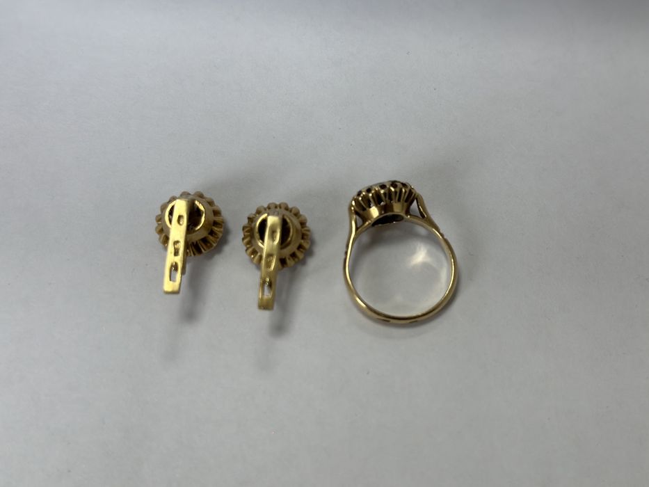 Пролается комплект золото 750