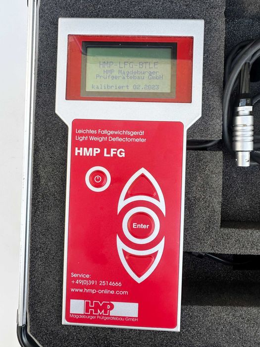 HMP LFG4 - Компактен дефлектометър (тестер за падащо тегло)