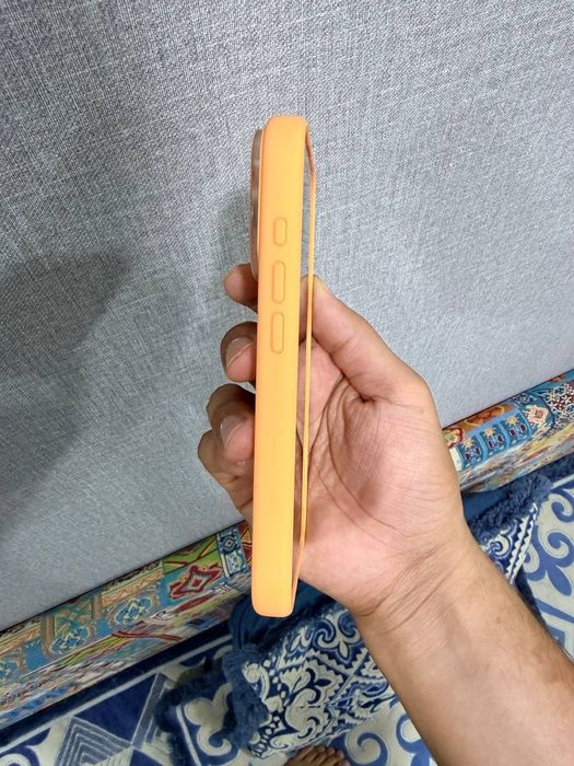 iPhone 16 pro Сотилади нархи 700$