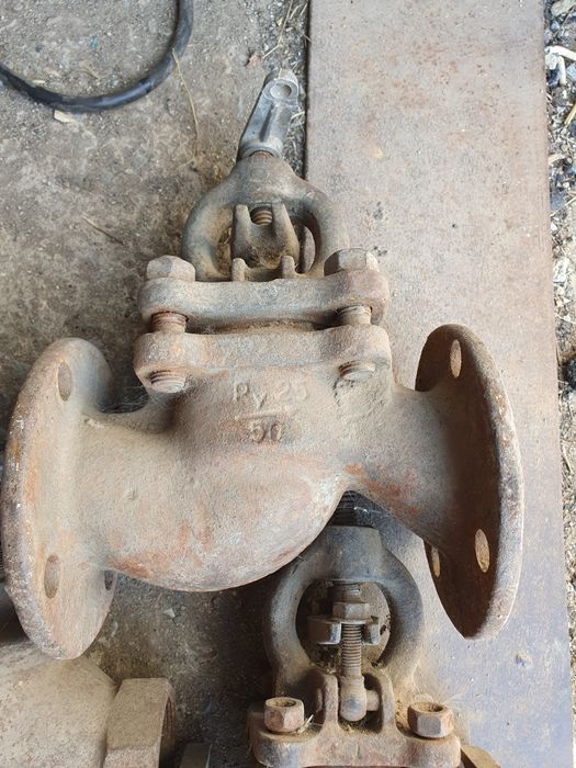 Продам или меняю на нерабочие аккамуляторы.