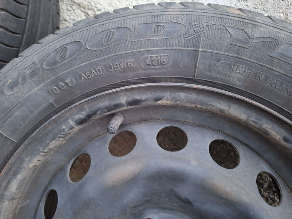 Roti vara 185 65 R15 Clio Logan 2 Jante originale si Anvelope Michelin