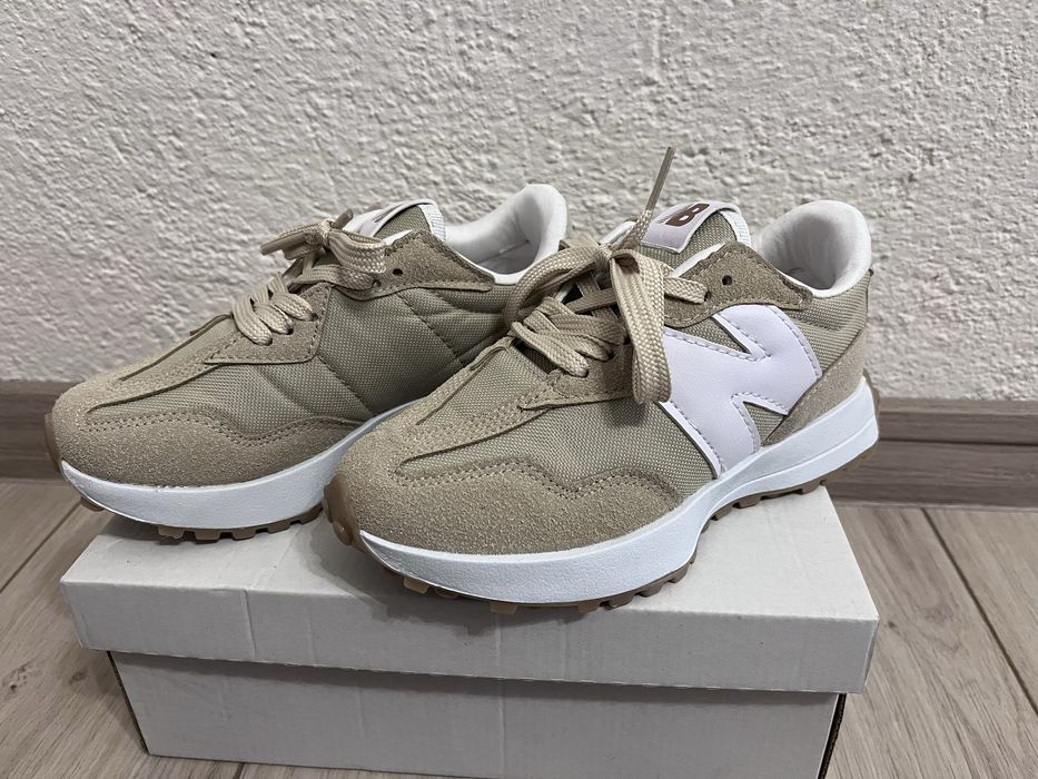 Нови! New balance номер 32. Цена 20 €.