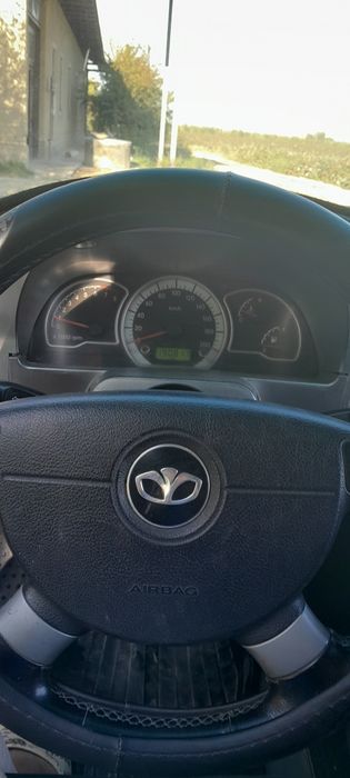 nexia 2 sotiladi srochna.pul zarur bubqoldi sotyapman