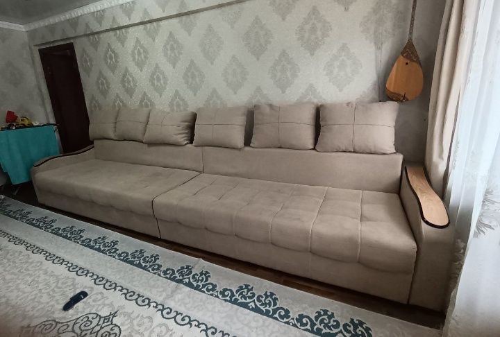 Продам 4-х м диван