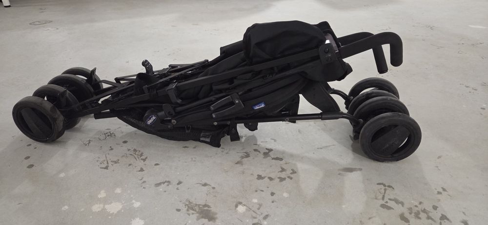 Carucior pliabil Chicco