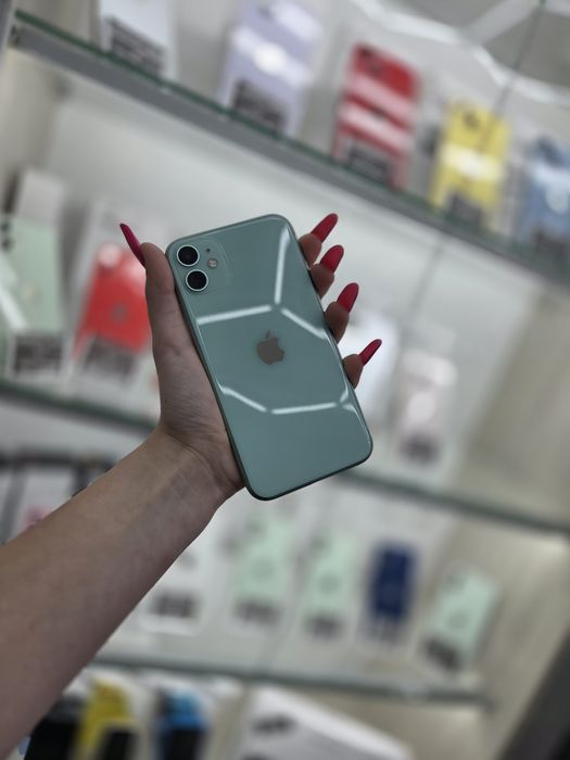 Humor GSM oferă spre vânzare / iPhone 11 / 128 GB / Green / Garanție 12 luni / Rate