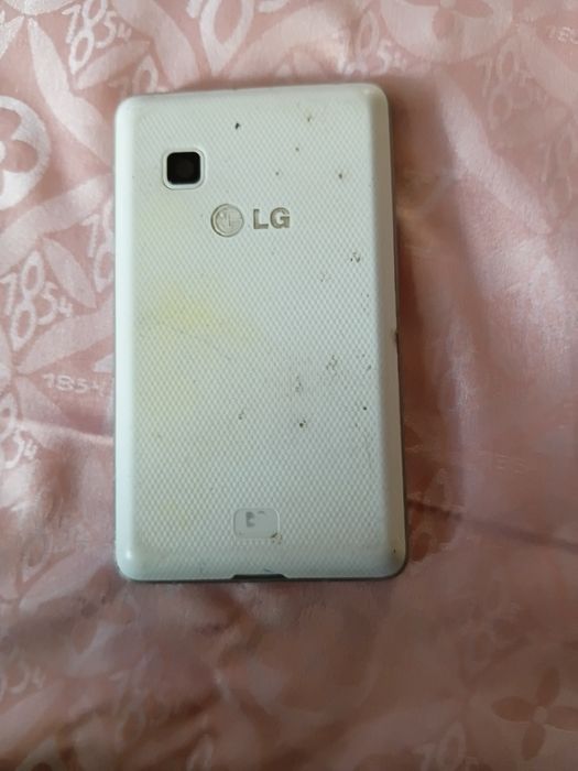 Мобильный   телефон  LG