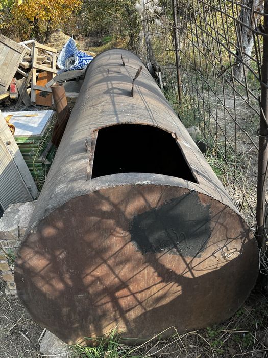 Емкость 3куб советский мощный срочно