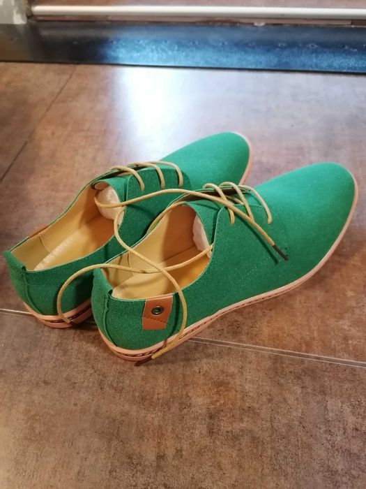 Зелени мъжки обувки