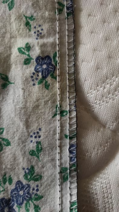 Продам промышленный оверлок 5- нитка