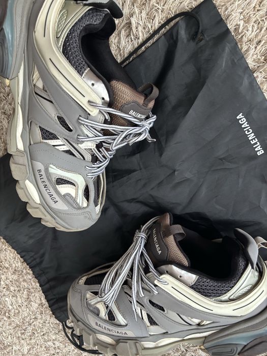 balenciaga track
