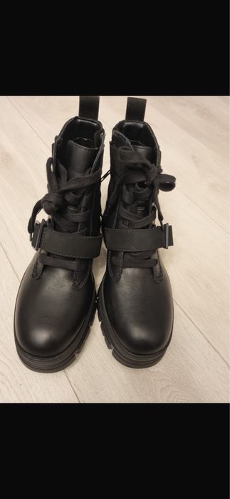 Ghete UGG Ashton Lace-Up dama nr 41 negre noi cutie.