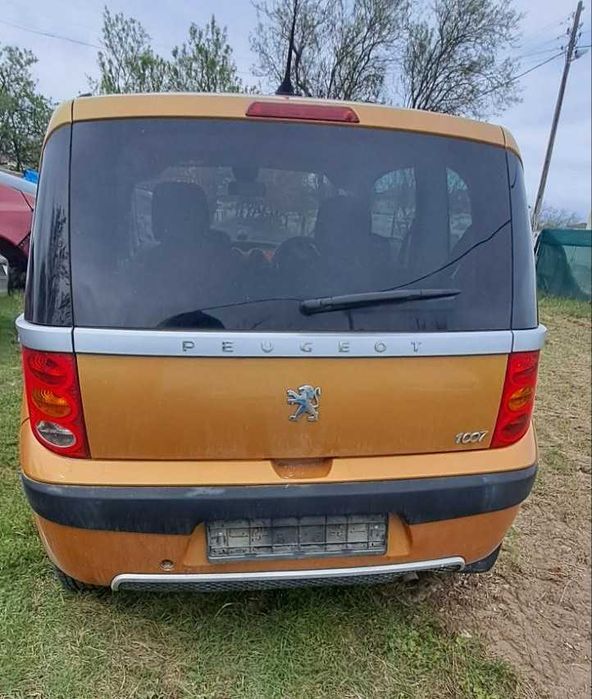 Peugeot 1007 1.6I 110 к. с на части