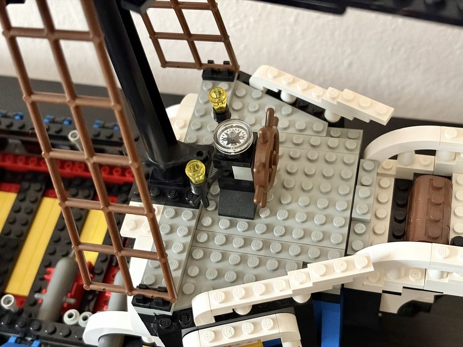 Lego 6289  Red Beard Runner