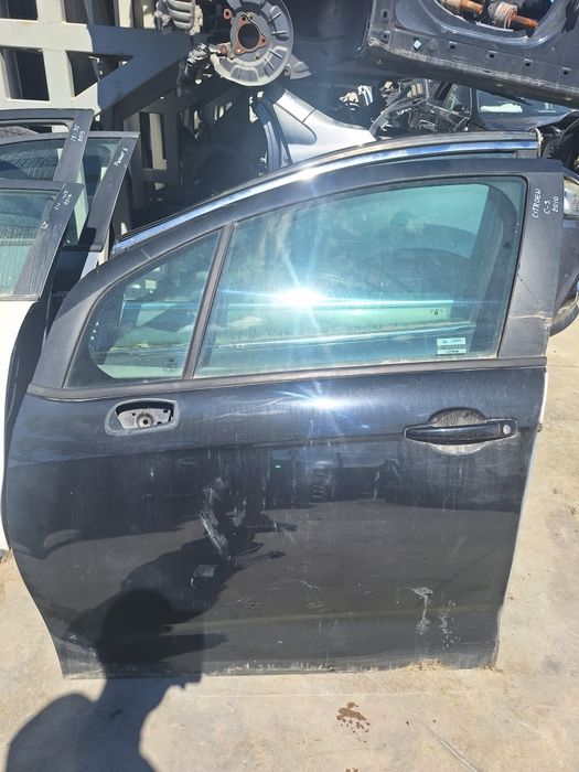 Предна лява врата Citroen C3 / Ситроен Ц3 2010г.
