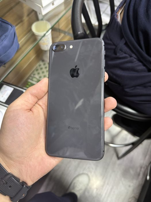 Iphone 8+ holati ideal