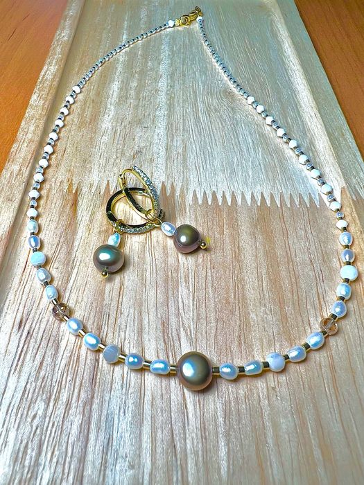 Чёкеры  с натуральными камнями