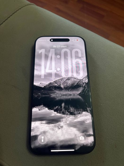 продам iPhone 16 pro