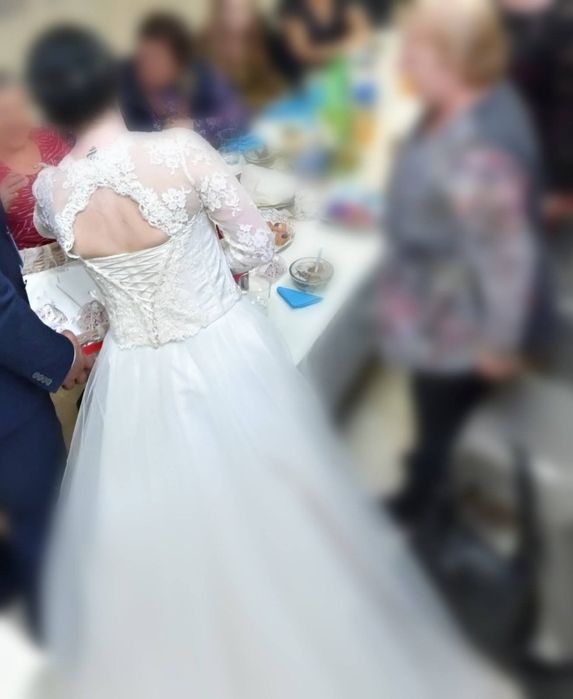 Булченска рокля бяла