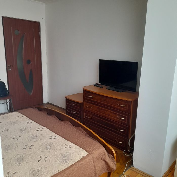 Inchiriez apartament