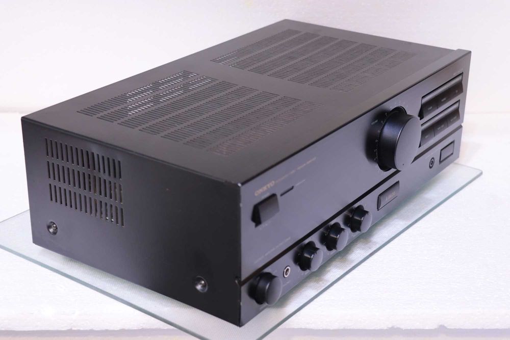 Statie Onkyo,2x65W,Japonia,(A-8620).