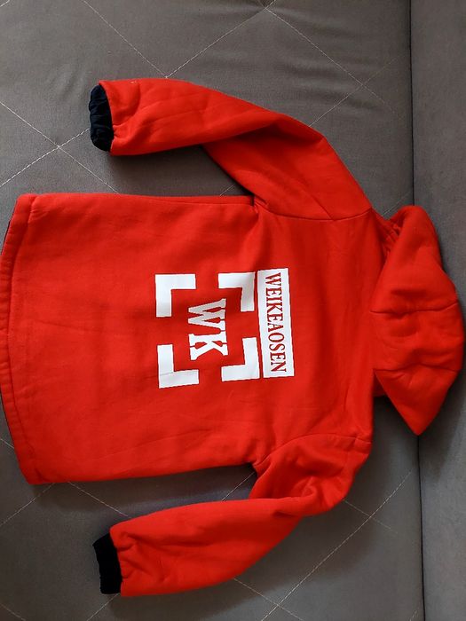 Продам куртку на мальчика осень-весна