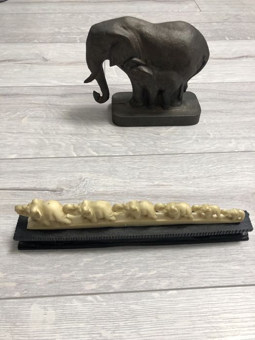 Elefanți de colecție