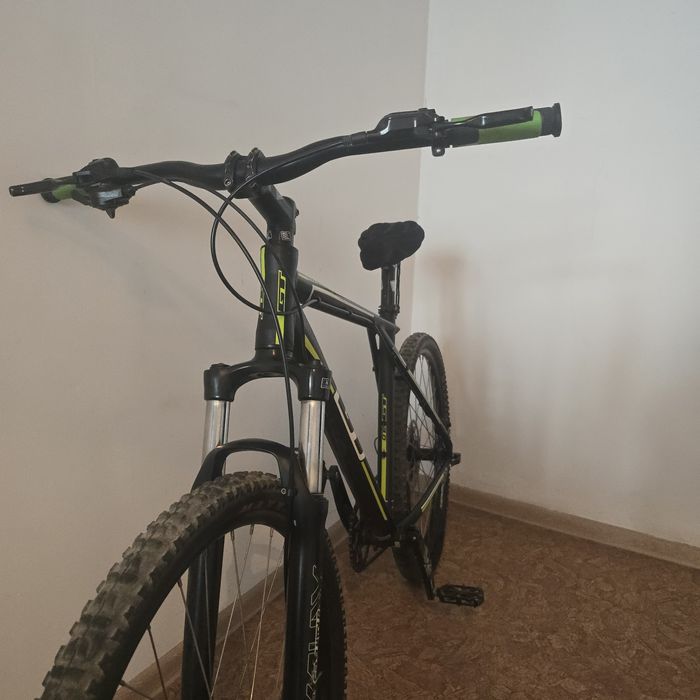 велосипед GT Avalanche 3.0