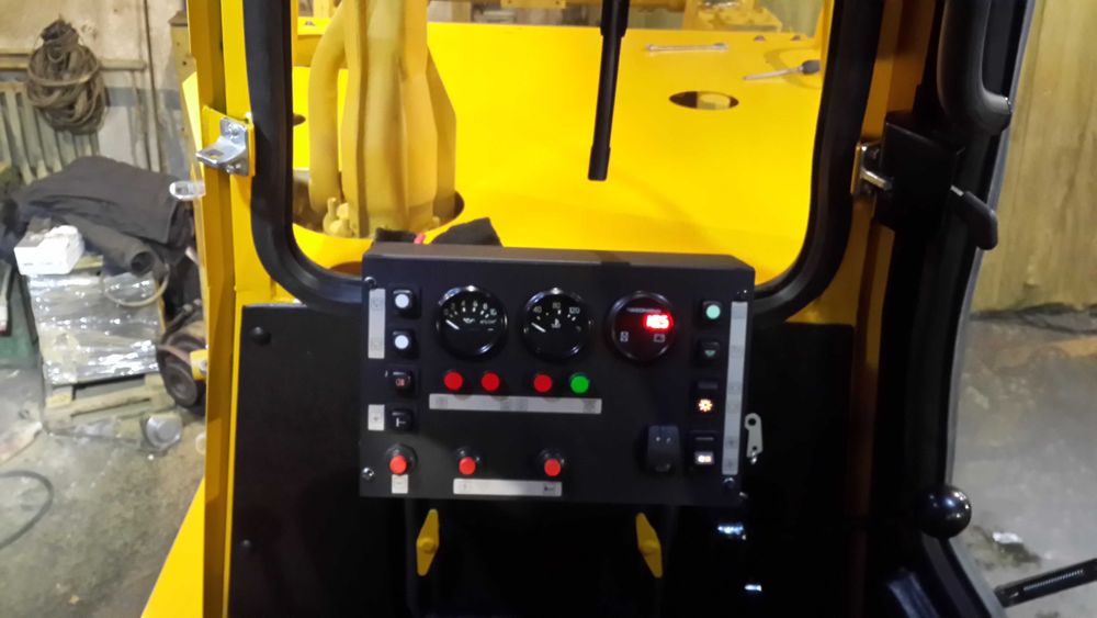 Бульдозер Б-10, Б-10М. Облицовка. Кабина.