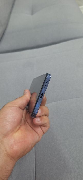 Продам телефон VIVO Y100