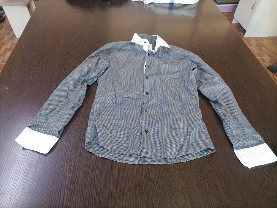 Рубашки две штуки срочно