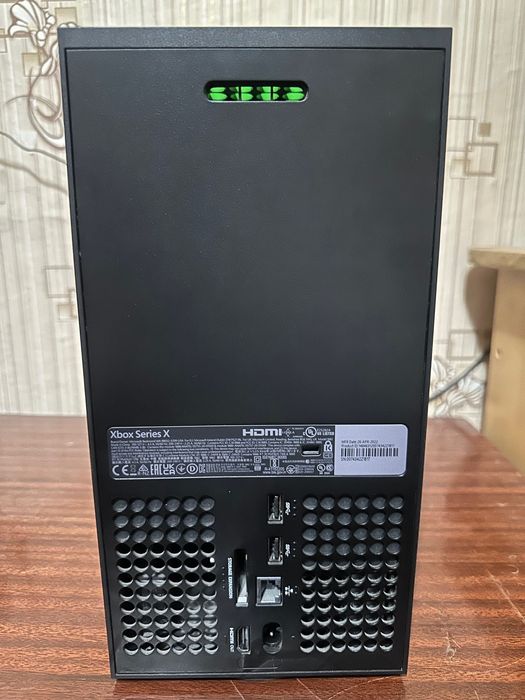 Продам Xbox series X 1tb