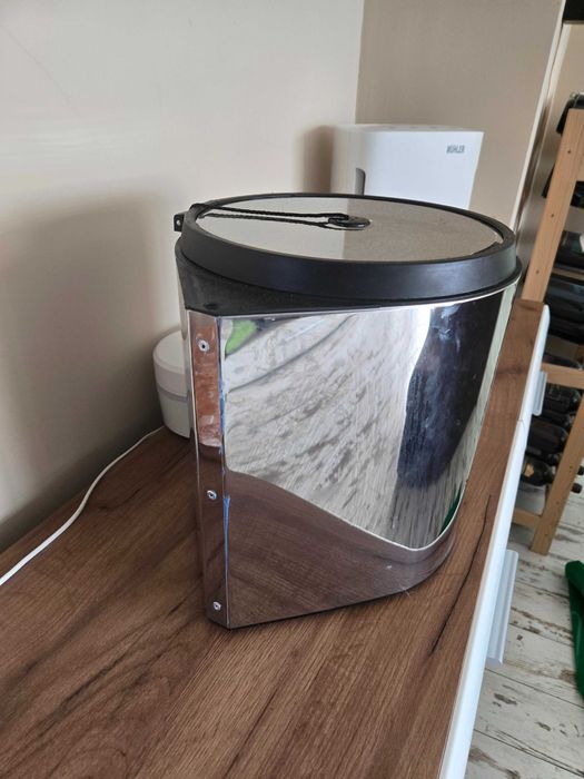 Кофа за баклук за вграждане в шкаф