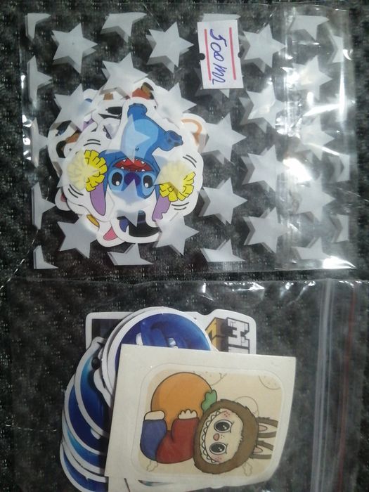 продам наклейки две пачки