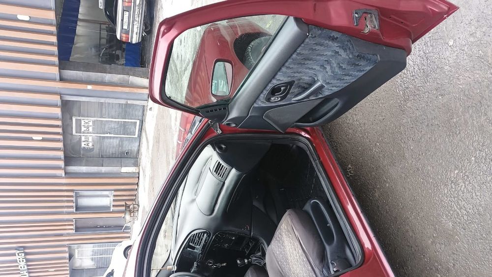 Автомобиль Ford Mondeo