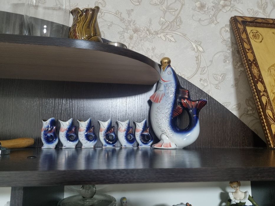 В продаже статуэтки