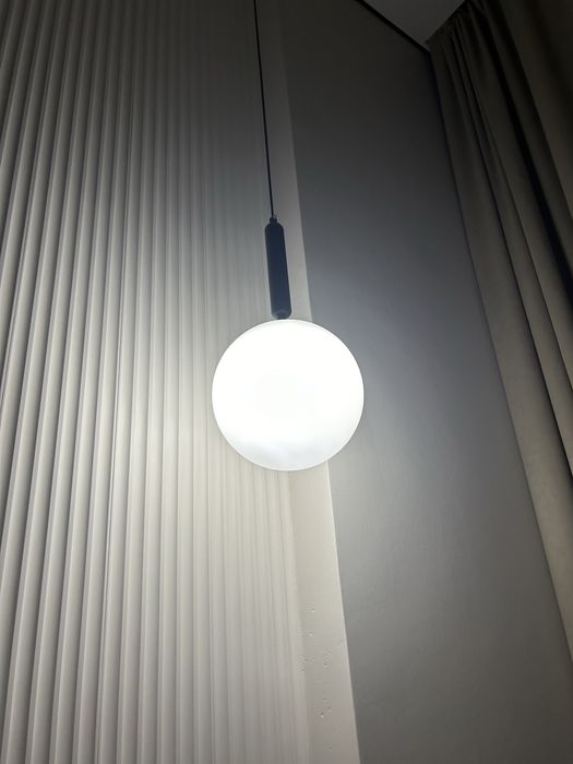 Продам светильник подвесной