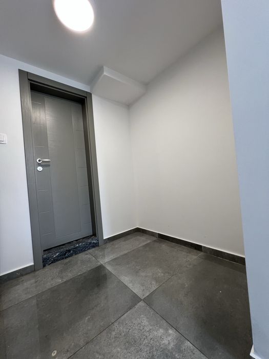 Дава се под наем Магазин в Русе, Център - 30 кв.м за 400 € - Снимка #15