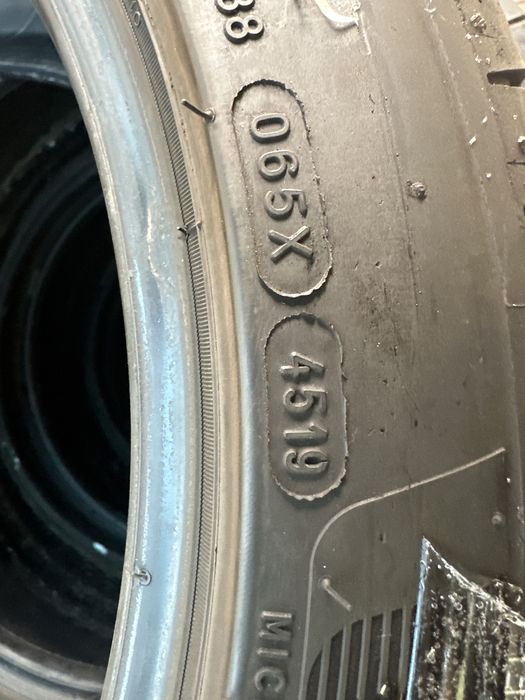 245/45/18 Michelin vara  200 lei bucata