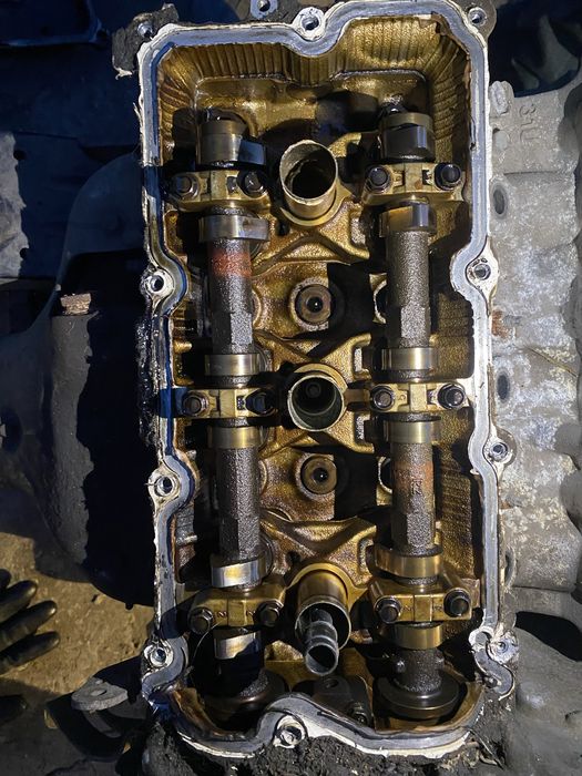 Продам двигатель VQ20 по запчастям, так же в наличии все навесное.